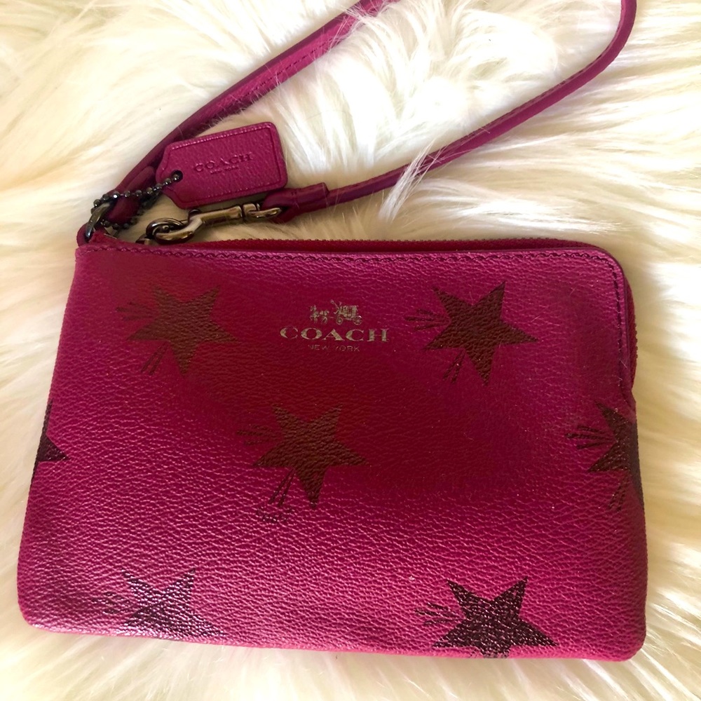 Adorable Coach wristlet